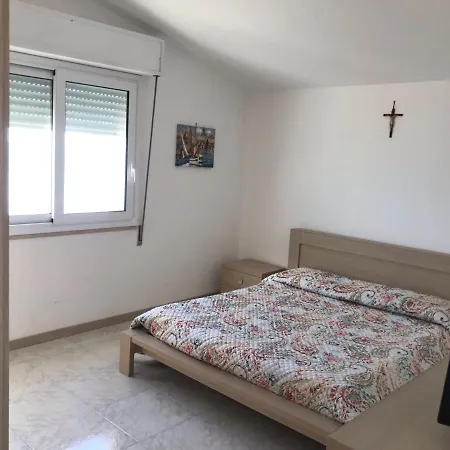 Fronte Mare Apartment Punta Braccetto